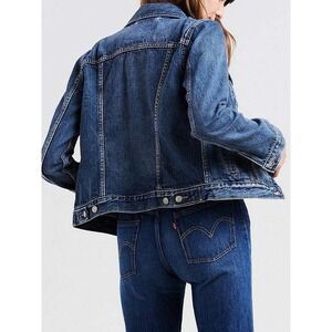 Aeropostale Women's Medium Denim Jean Jacket Classic Blue Wash Cropped Style